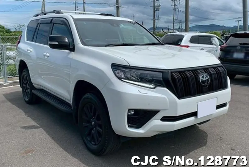 Toyota / Land Cruiser Prado 2023