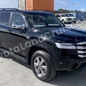 TOYOTA LANDCRUISER 300 SAHARA