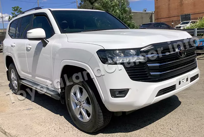 TOYOTA LANDCRUISER 300 GXL