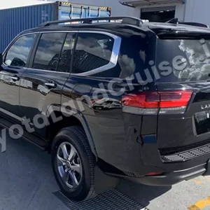 TOYOTA LANDCRUISER 300 SAHARA