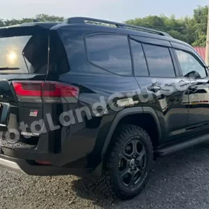 TOYOTA LANDCRUISER 300 GR SPORTS