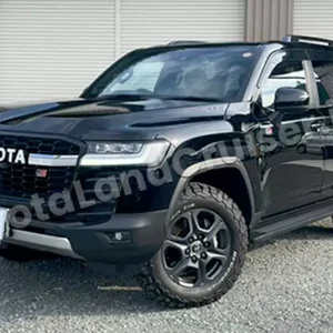 TOYOTA LANDCRUISER 300 GR SPORTS