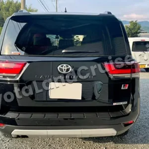 TOYOTA LANDCRUISER 300 GR SPORTS