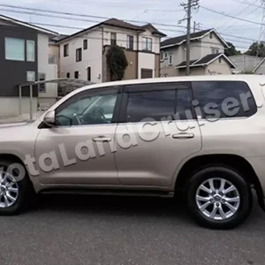 TOYOTA LANDCRUISER 200 AX-G