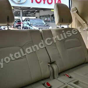 TOYOTA LANDCRUISER 200 SAHARA